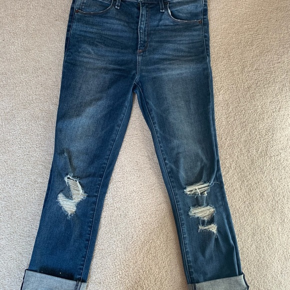 ONLY $15 Abercrombie cropped jeans w item $50+ - Picture 3 of 5